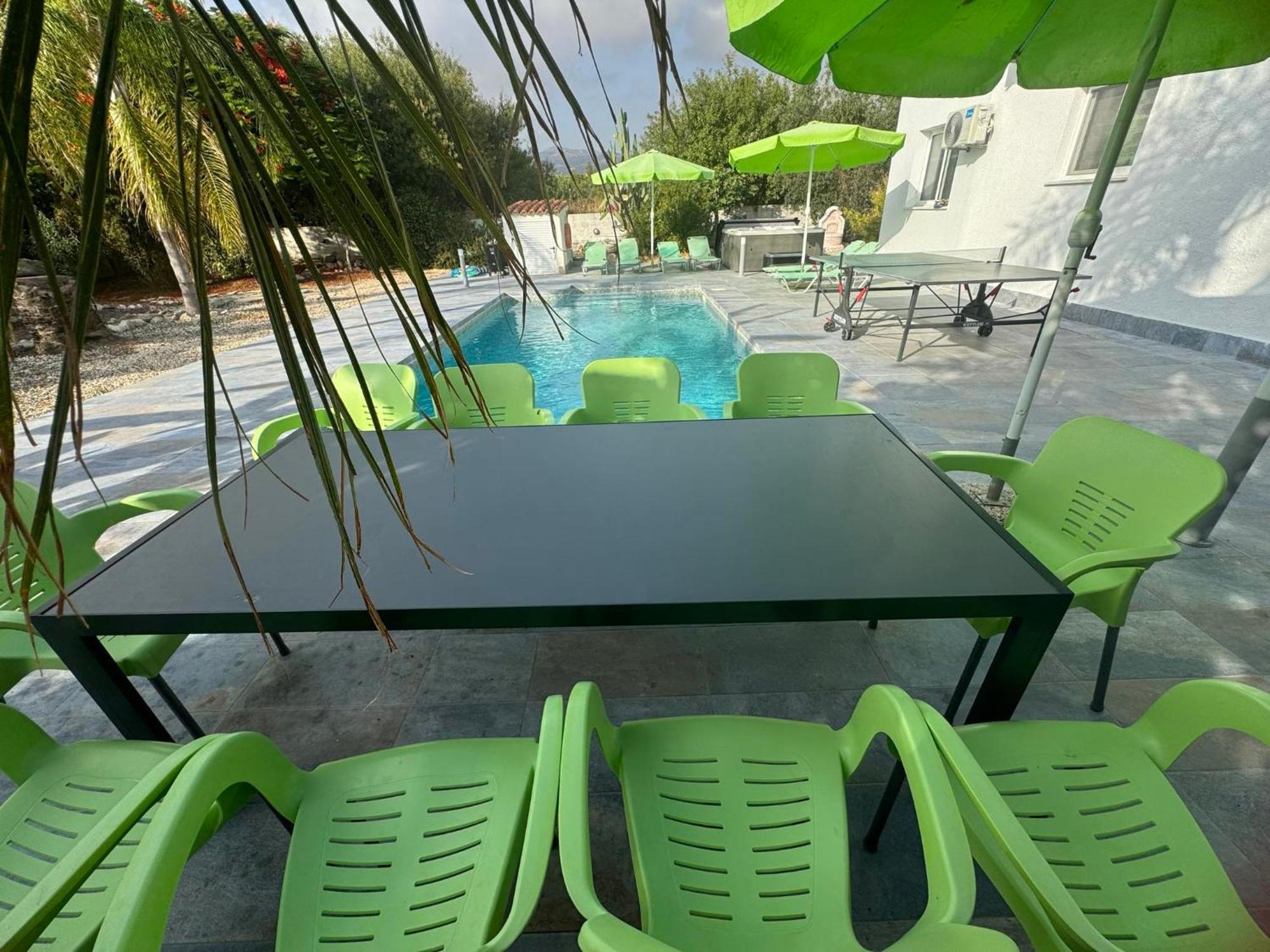 Villa Coralia Gardens 1Km From Coral Bay Beach エクステリア 写真